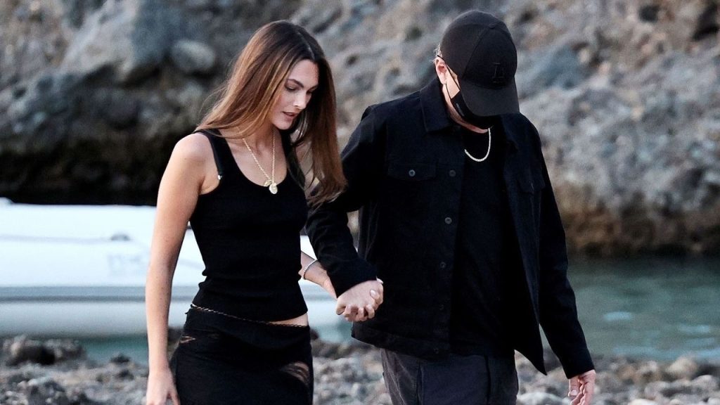 Vittoria Ceretti Leonardo DiCaprio Lauren S Nchez And Jeff Bezos 1754442567 Vittoria Ceretti Leonardo DiCaprio Lauren Sanchez And Jeff Bezos Double 1024x576